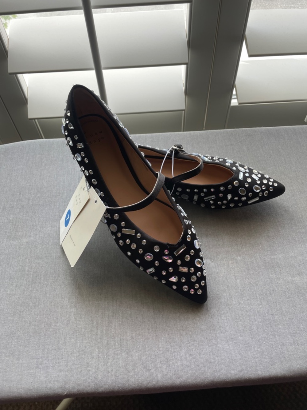 a new day Gabriella Black  Embellished Mary Jane Pointed Flats  Size 7